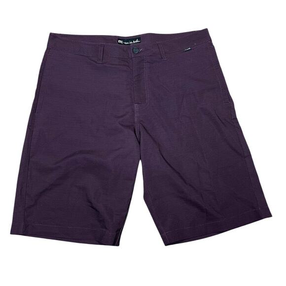 Travis Mathew Men's Golf Shorts 34 Burgundy Striped Performance - Picture 1 of 11